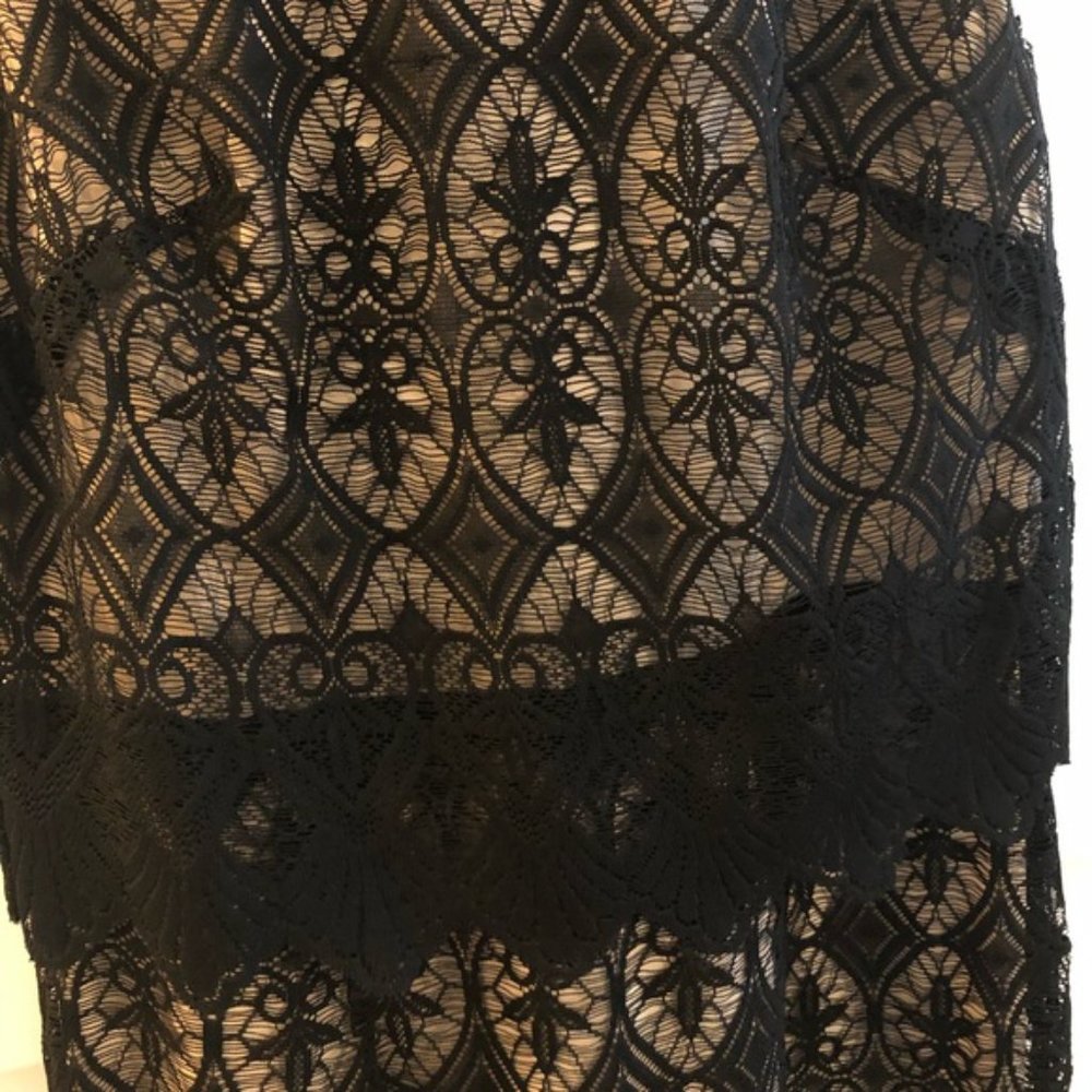 Designer black and nude high neck lace - Picture 6 of 8